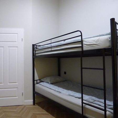 Gingerbread Hostel Торунь Экстерьер фото