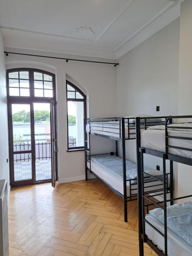 Gingerbread Hostel Торунь Экстерьер фото