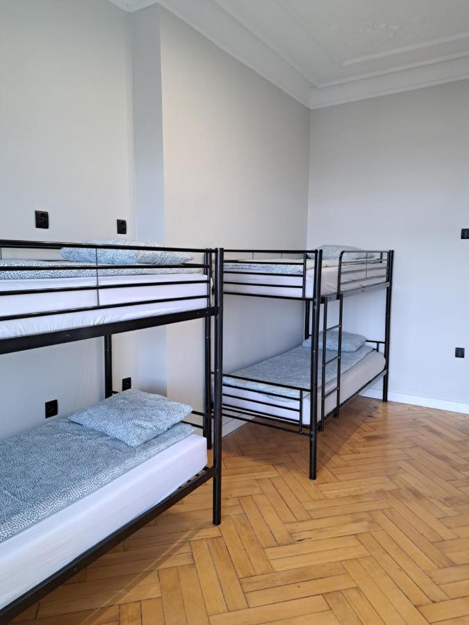Gingerbread Hostel Торунь Экстерьер фото