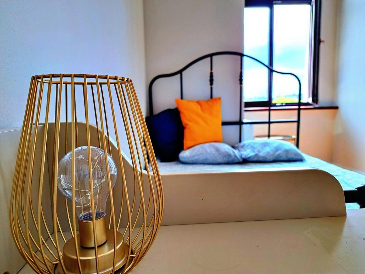 Gingerbread Hostel Торунь Экстерьер фото